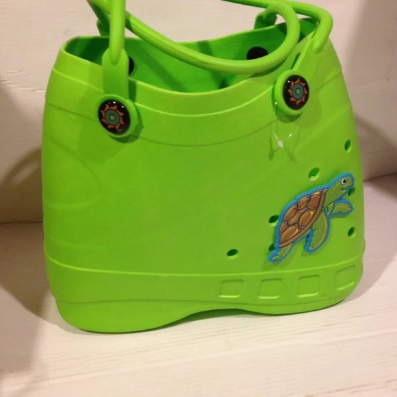 optari Handbags - Turtle green optari sol beach tote and fobbz